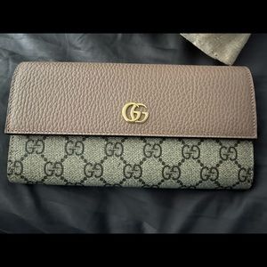 Authentic Gucci Wallet